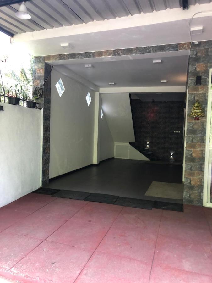 Jenushi Homestay 康提 外观 照片
