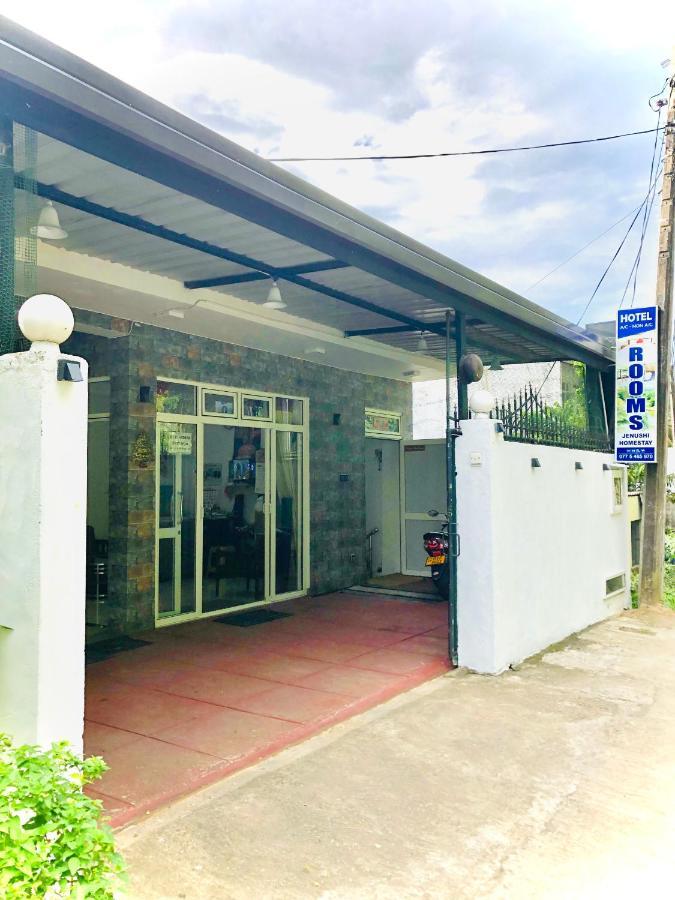 Jenushi Homestay 康提 外观 照片